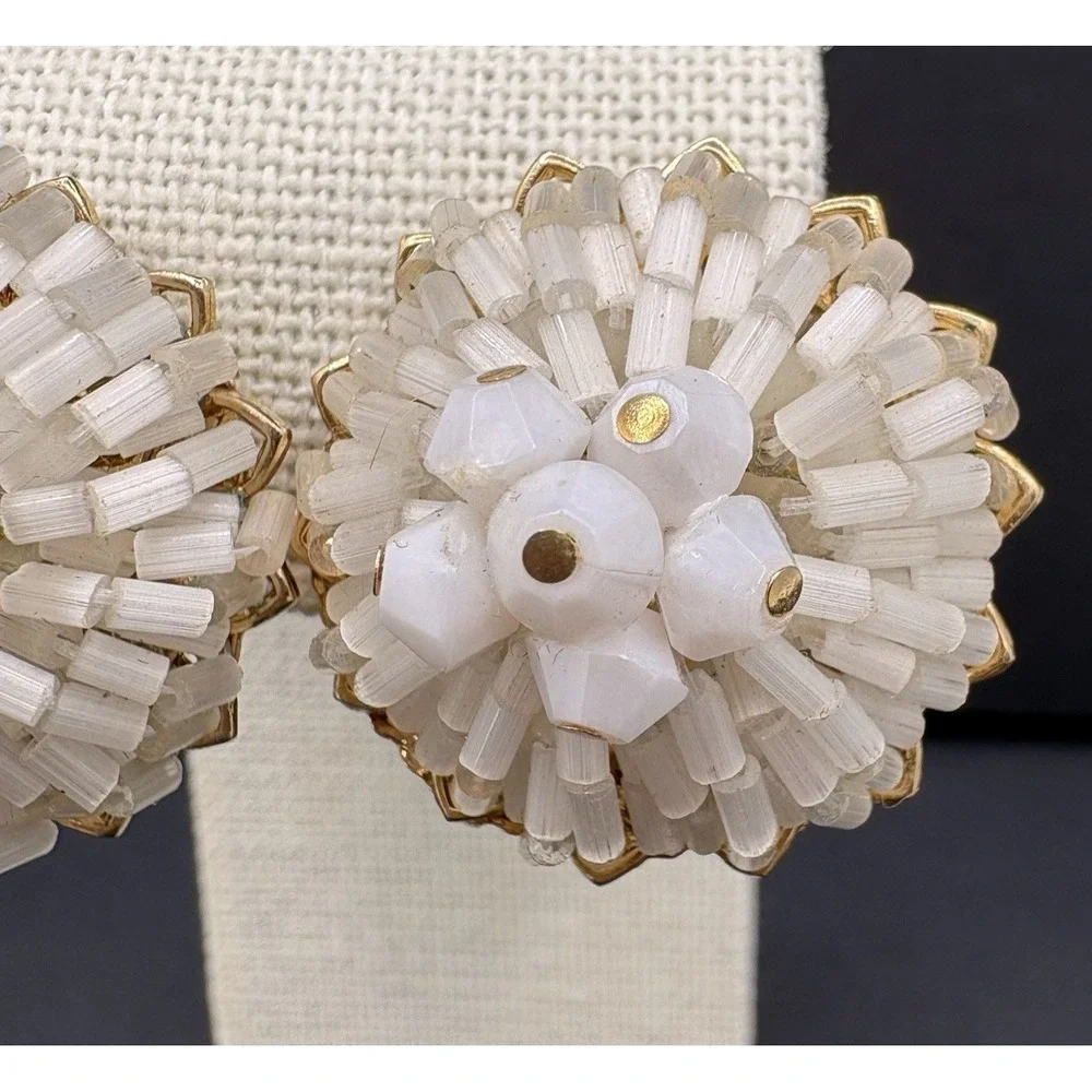 Vintage Vendome White‎ Cluster Beaded Floral Clip On Earrings Gold Tone MCM